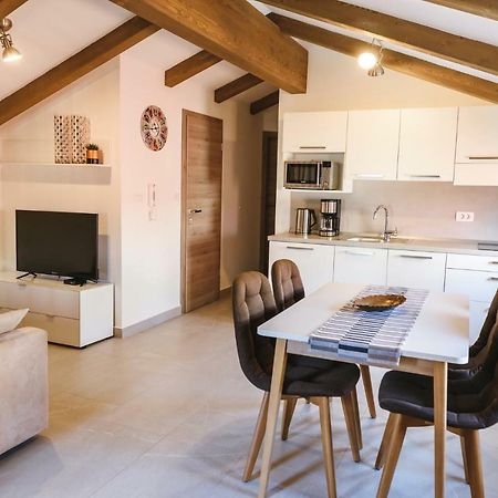Fonda Apartments Копер Экстерьер фото