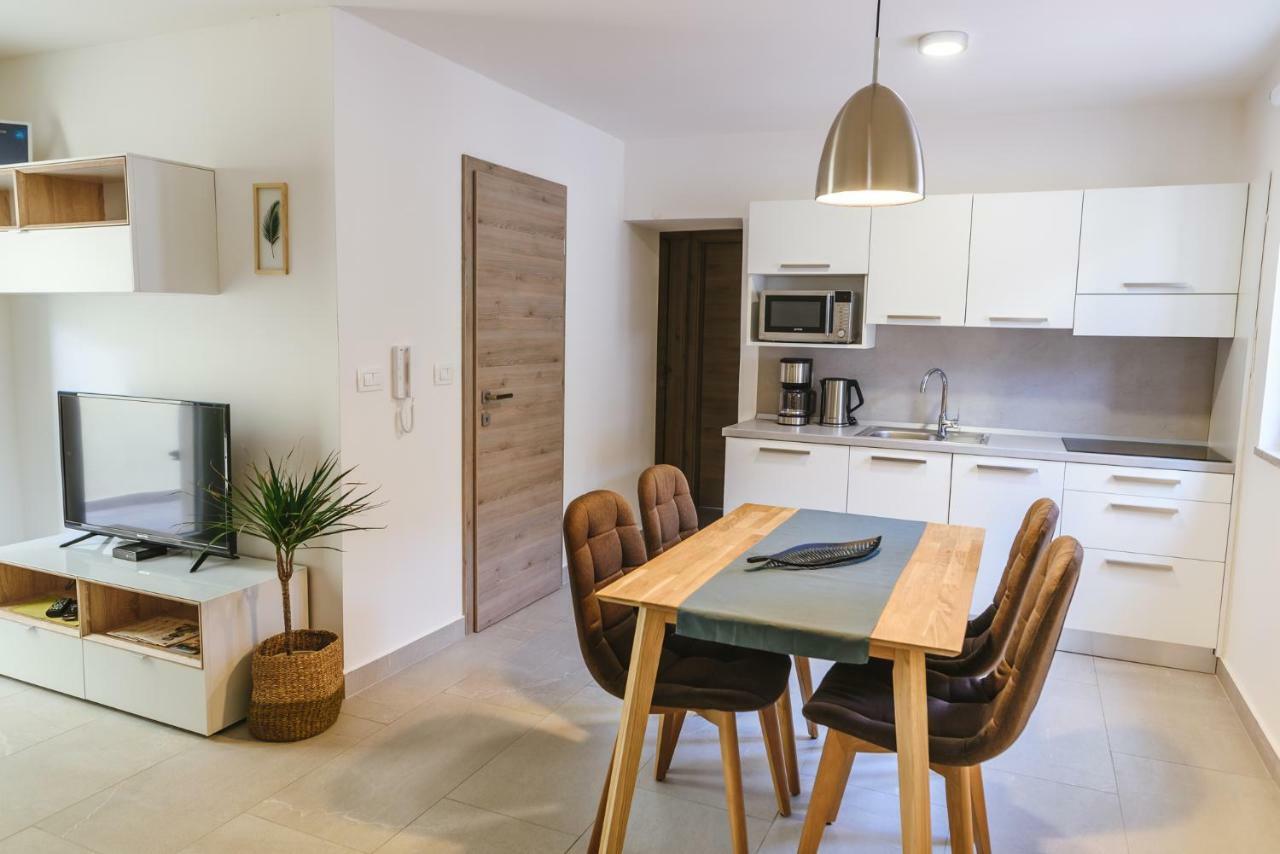 Fonda Apartments Копер Экстерьер фото